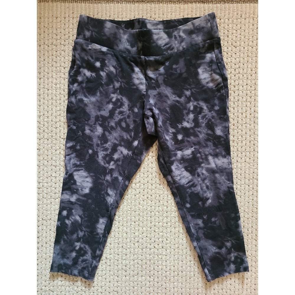 Tie Dye Active Capri Leggings